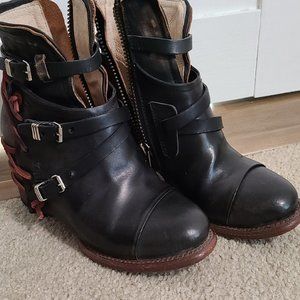 Freebird Crue Black multi size 9